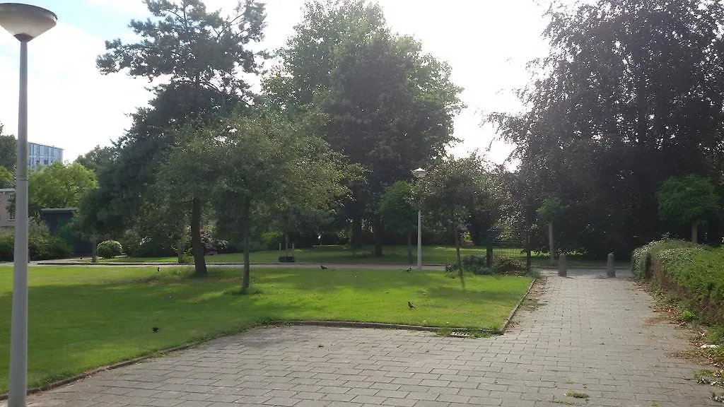 Apartment With Garden, Amsterdam Zuid/Rai/Wtc 0*,  Netherlands